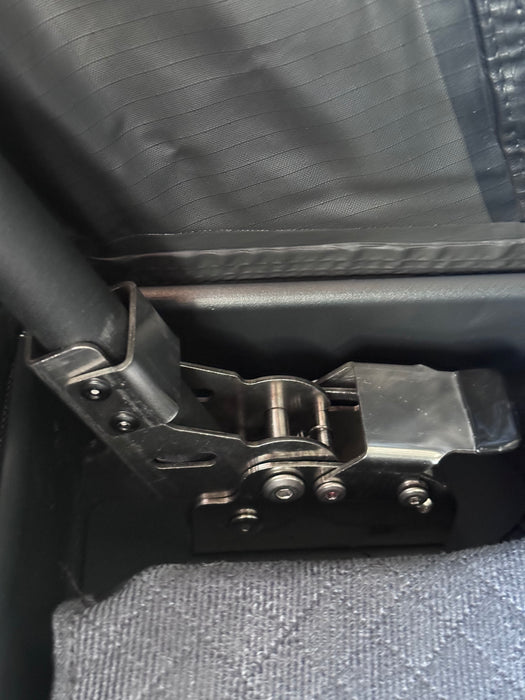 DESERT STORM V2 PRO TOURER ROOFTOP TENT