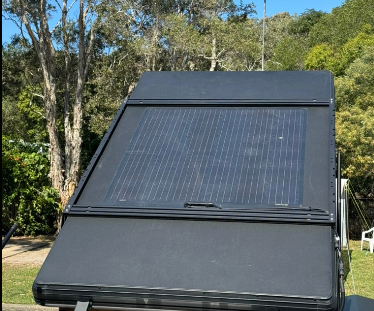 OUTBACK EXPLORER "SLIMLINE" ROOF TOP TENT (155MM HEIGHT) WITH FREE 200W SOLAR PANEL