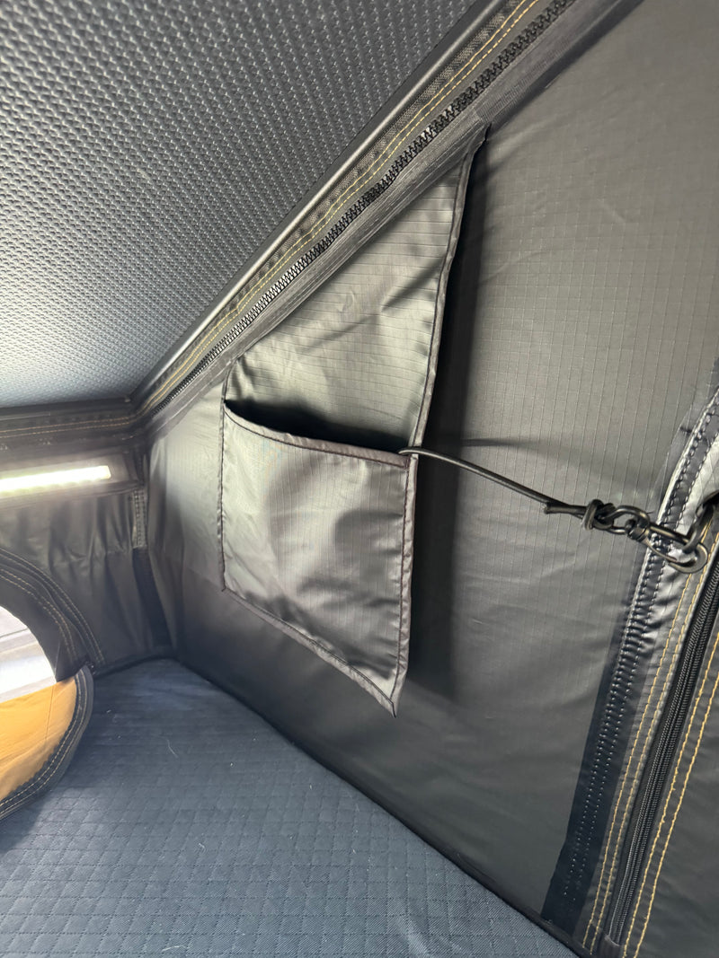 Load image into Gallery viewer, DESERT STORM PRO TOURER - RTT - ROOF TOP TENT WITH ZIP ON ANNEX
