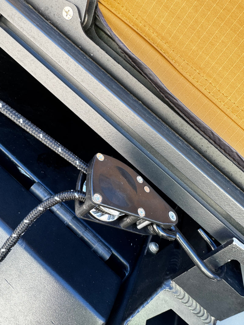 Load image into Gallery viewer, Beach2Bush XL 270&#39; Awning with Zippered RTT Entry
